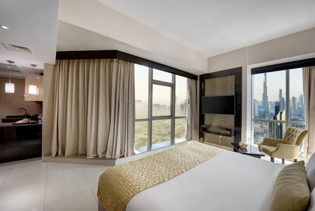 Deluxe King room with corner windows and Burj Khalifa view, Gevora Hotel