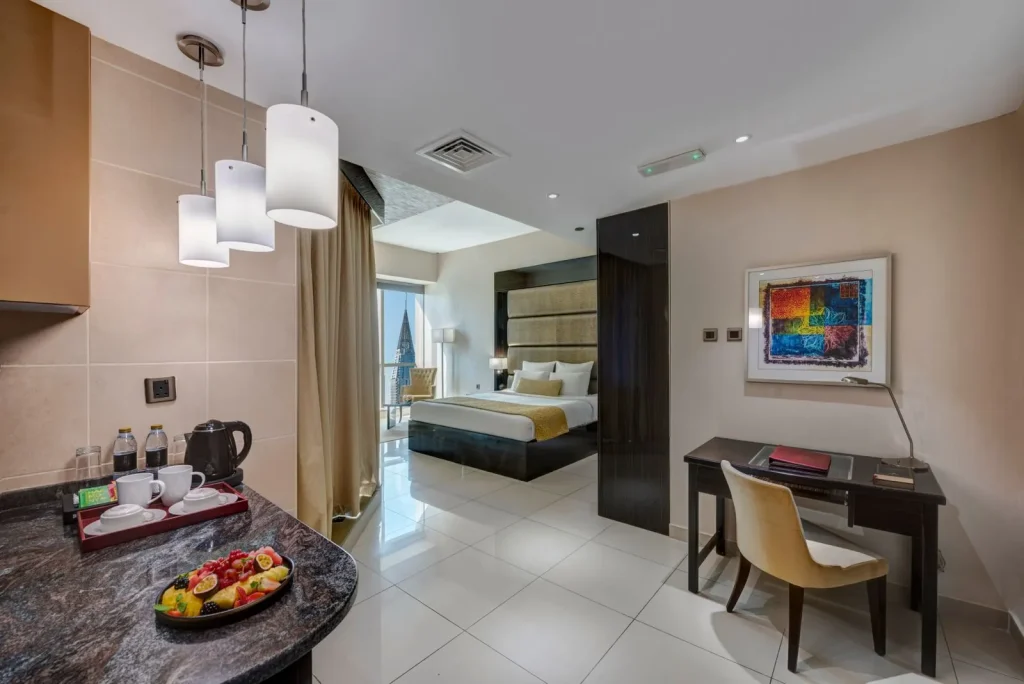 Deluxe Room with king bed, desk and tea station, Gevora Hotel Dubai